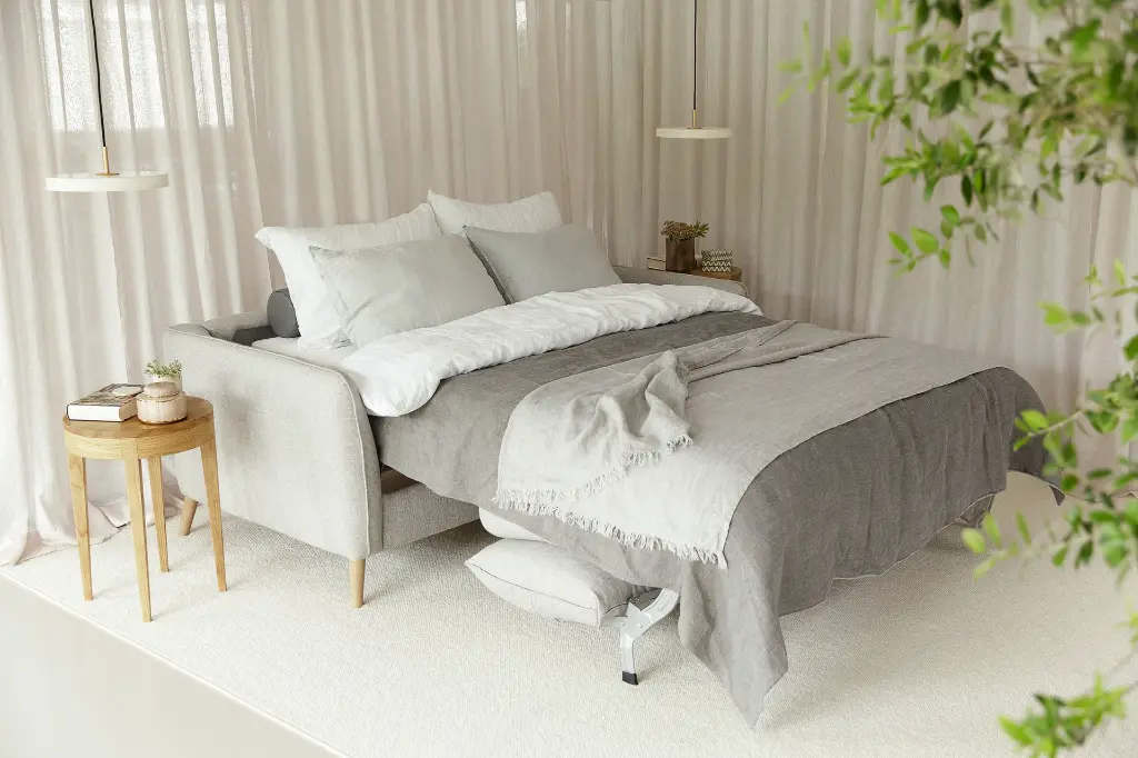 LUCY_interior_3seater_sofa_bed_3.webp