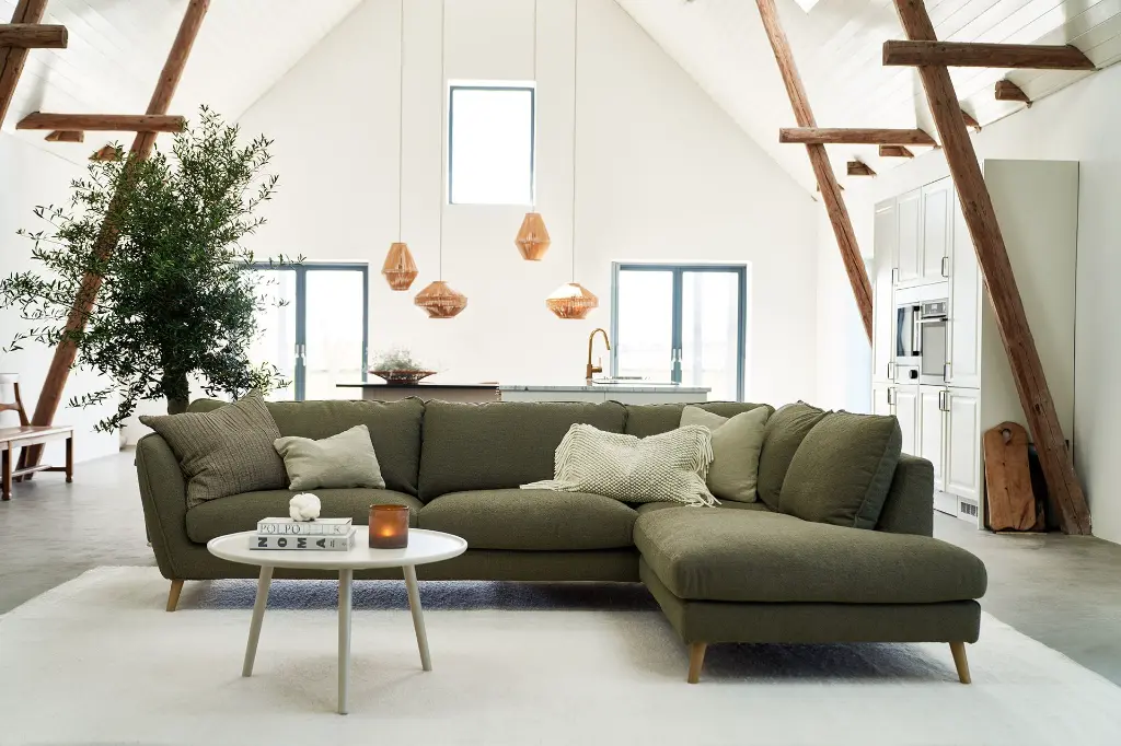 STELLA__interior_set4_heather_6_olive_brown_1.webp