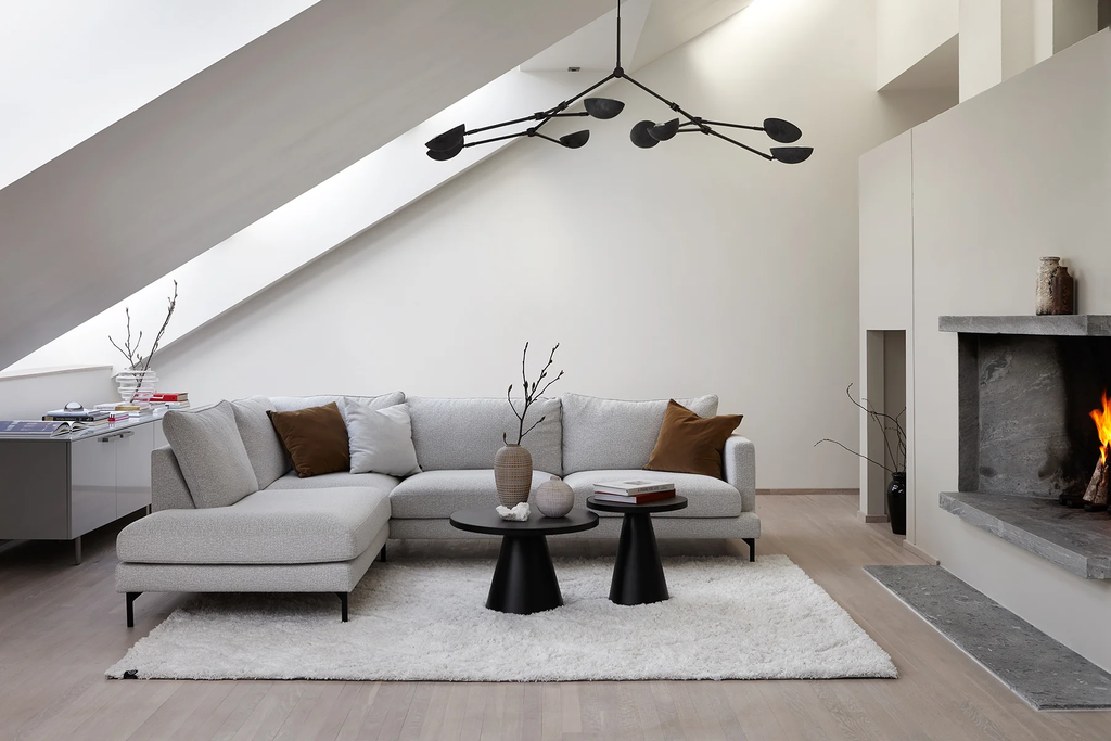 vilmers%2FPRODUCT_PHOTOS%2F1_SOFT_FURNITURE%2F1_1_SOFAS%2FINTERIOR_PHOTOS%2FAlvar%2FAlvar_Oc_3s_TAFFIE_ecru(1).webp